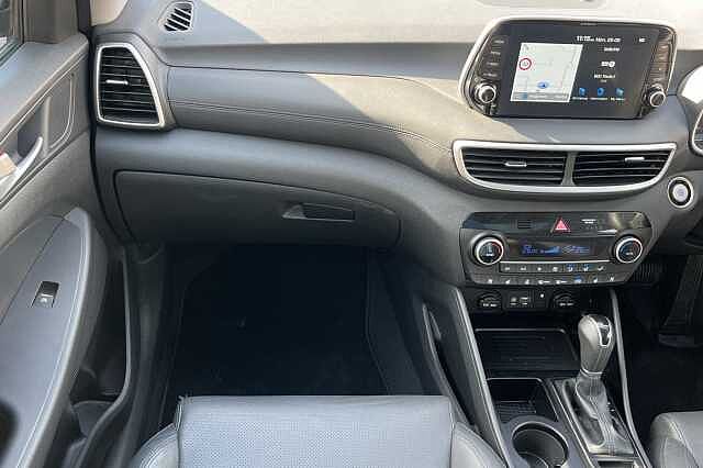 Hyundai TUCSON 2.0 CRDi 48Volt MHEV Premium SE 5dr 4WD DCT Red