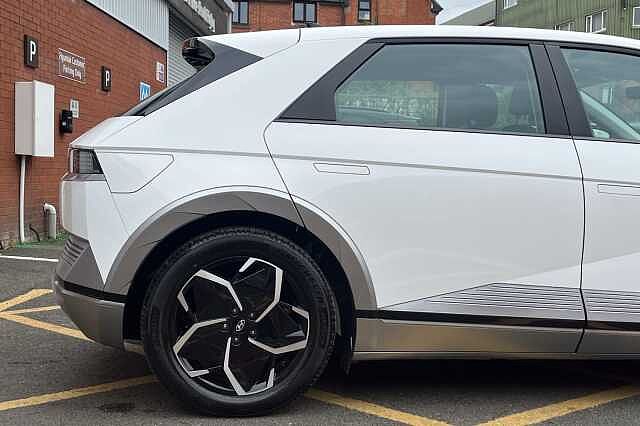 Hyundai IONIQ 5 Premium 77 kWh 5dr Auto White