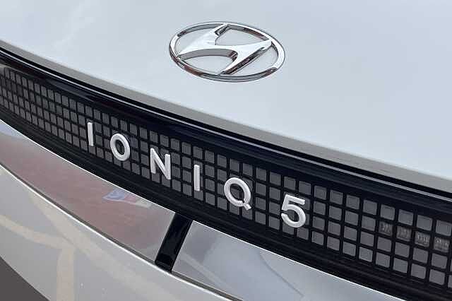 Hyundai IONIQ 5 Premium 77 kWh 5dr Auto White