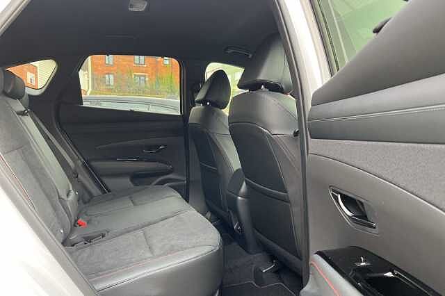 Hyundai TUCSON 1.6T Hybrid N Line 5dr Auto White