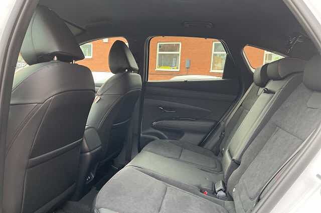 Hyundai TUCSON 1.6T Hybrid N Line 5dr Auto White