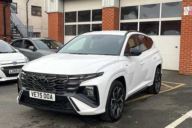 Hyundai TUCSON 1.6T Hybrid N Line 5dr Auto White