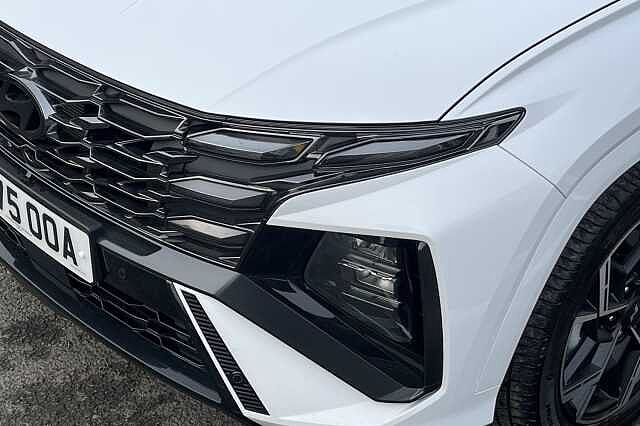 Hyundai TUCSON 1.6T Hybrid N Line 5dr Auto White