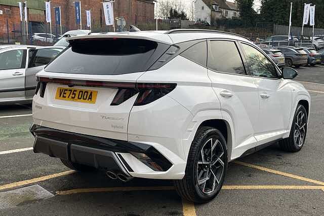 Hyundai TUCSON 1.6T Hybrid N Line 5dr Auto White