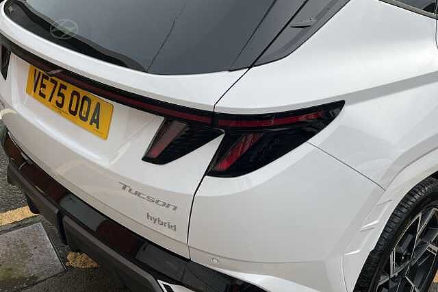 Hyundai TUCSON 1.6T Hybrid N Line 5dr Auto White
