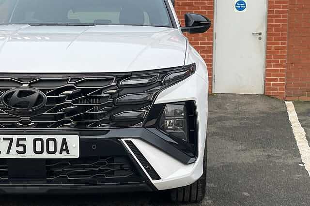 Hyundai TUCSON 1.6T Hybrid N Line 5dr Auto White