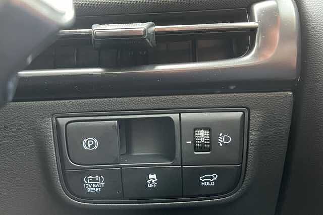 Hyundai TUCSON 1.6T Hybrid N Line 5dr Auto White