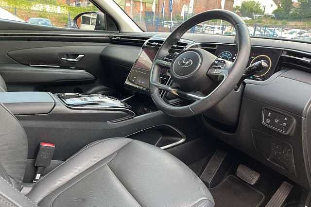 Hyundai TUCSON 1.6 T-GDi Hybrid 230ps Ultimate 5dr 2WD Auto Red