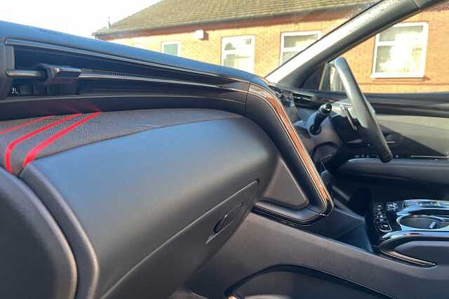 Hyundai TUCSON 1.6 T-GDi Hybrid 230ps N Line 5dr 2WD Auto Black