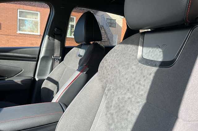 Hyundai TUCSON 1.6 T-GDi Hybrid 230ps N Line 5dr 2WD Auto Black