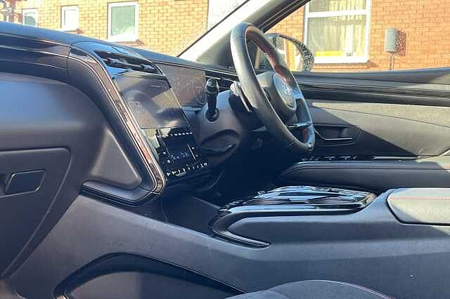 Hyundai TUCSON 1.6 T-GDi Hybrid 230ps N Line 5dr 2WD Auto Black