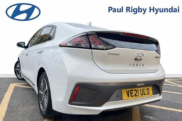 Hyundai IONIQ 1.6 GDi Plug-in Hybrid Premium SE 5dr DCT White