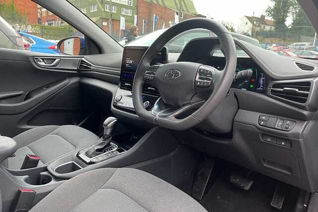 Hyundai IONIQ 1.6 GDi Hybrid Premium 5dr DCT