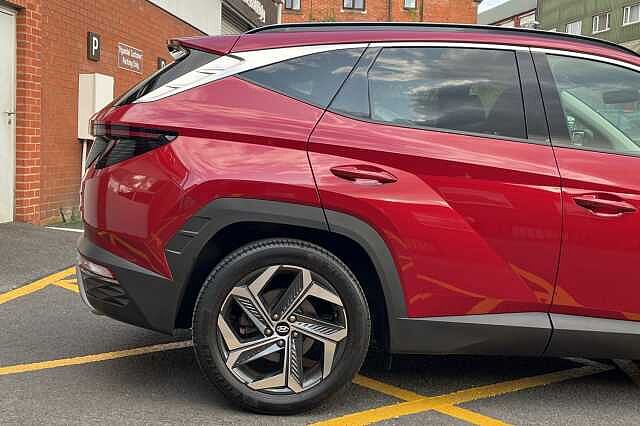 Hyundai TUCSON 1.6 T-GDi Hybrid 230ps Ultimate 5dr 2WD Auto Red