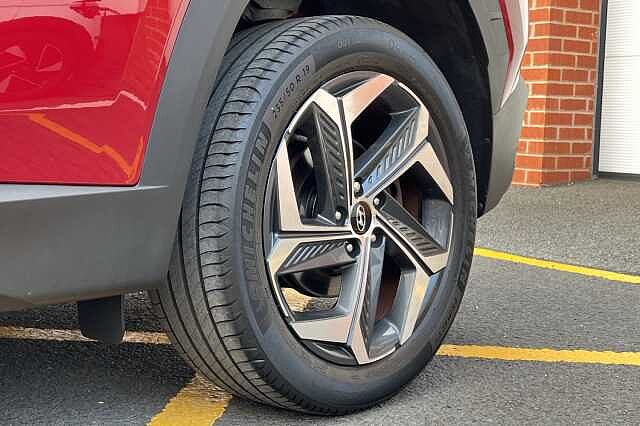 Hyundai TUCSON 1.6 T-GDi Hybrid 230ps Ultimate 5dr 2WD Auto Red