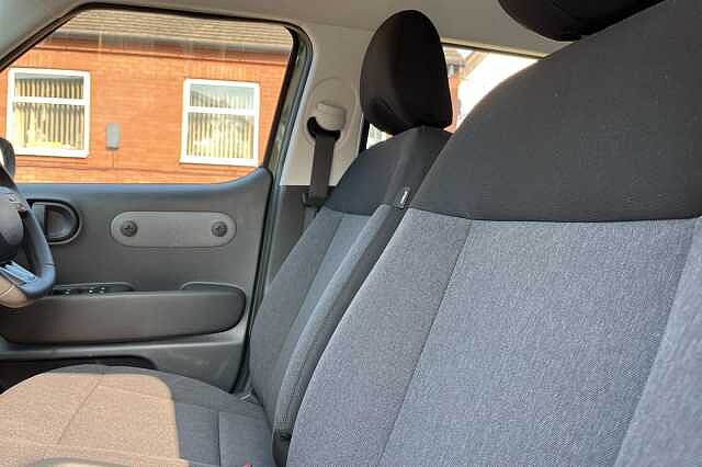 Hyundai INSTER 01 49kWh 5dr Auto Green