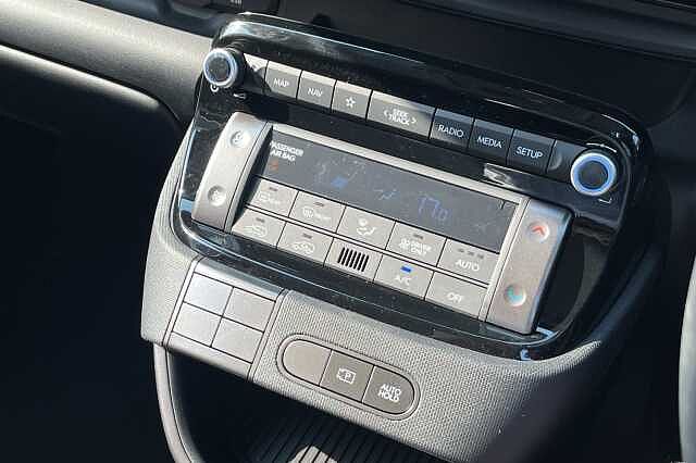 Hyundai INSTER 01 49kWh 5dr Auto Green