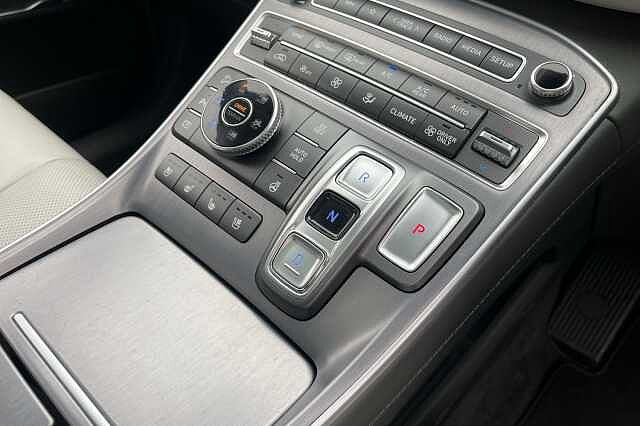 Hyundai SANTA FE 1.6 T-GDi Plug-in Hybrid Ultimate 5dr 4WD Auto Grey