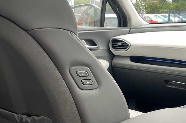 Hyundai SANTA FE 1.6 T-GDi Plug-in Hybrid Ultimate 5dr 4WD Auto Grey
