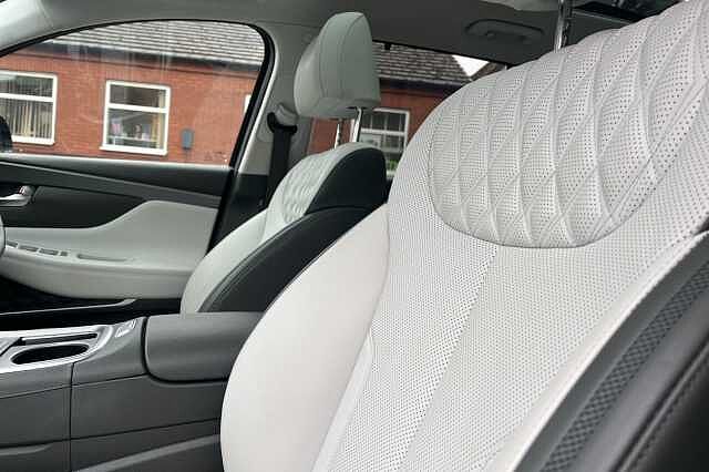 Hyundai SANTA FE 1.6 T-GDi Plug-in Hybrid Ultimate 5dr 4WD Auto Grey