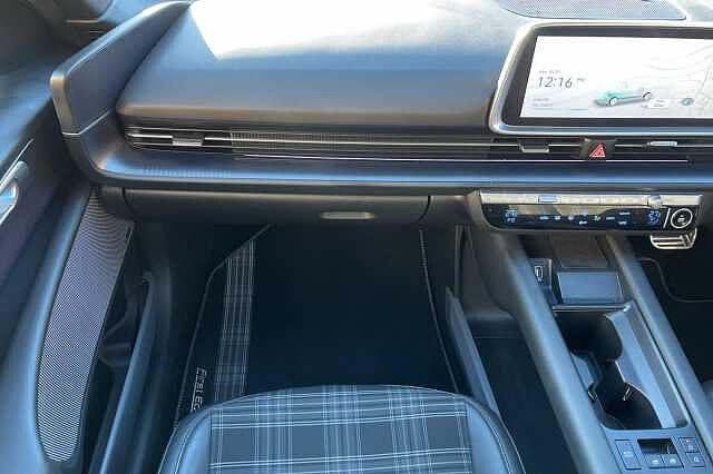 Hyundai IONIQ 6 First Edition 77kWh 4dr AWD Auto