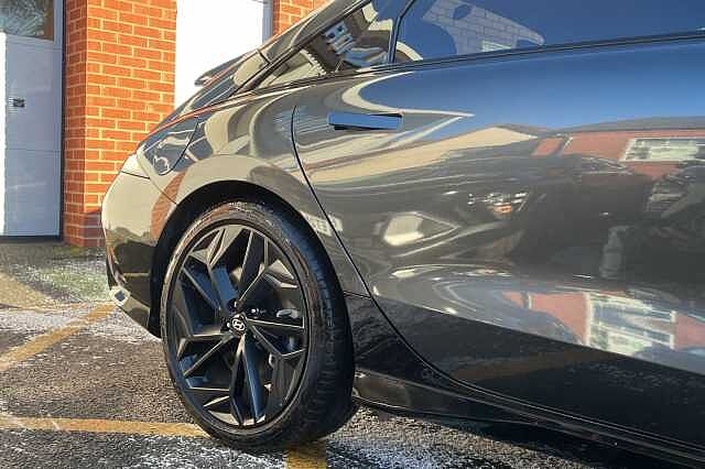 Hyundai IONIQ 6 First Edition 77kWh 4dr AWD Auto