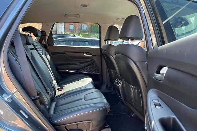 Hyundai SANTA FE 1.6 T-GDi Hybrid Premium 5dr 4WD Auto