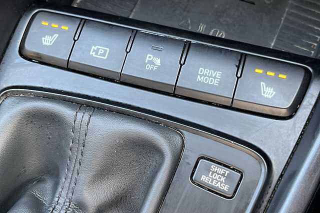 Hyundai BAYON 1.0 T-GDI 48Volt MHEV Premium 5dr DCT Black