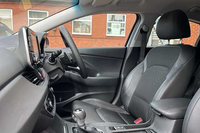 Hyundai i30 Fastback 1.4 T-GDI Premium 5dr DCT