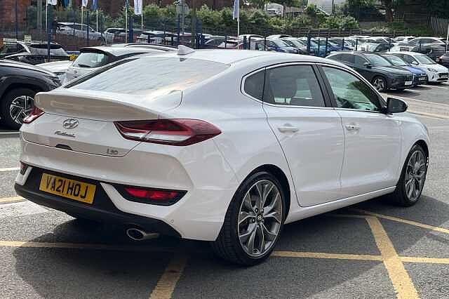 Hyundai i30 Fastback 1.4 T-GDI Premium 5dr DCT