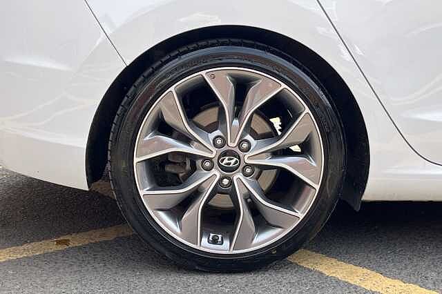 Hyundai i30 Fastback 1.4 T-GDI Premium 5dr DCT