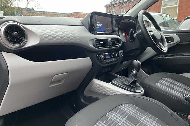 Hyundai I10 1.0 Premium 5dr [Nav] White