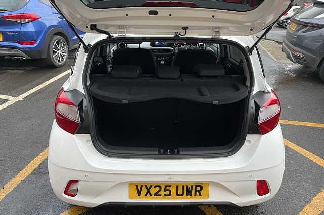 Hyundai I10 1.0 Premium 5dr [Nav] White