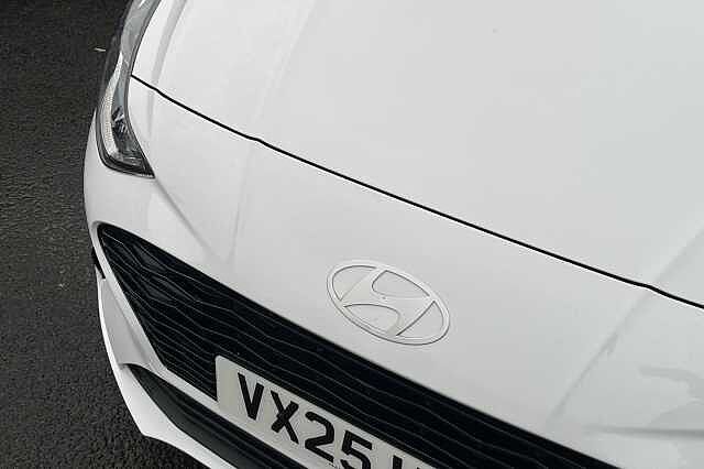 Hyundai I10 1.0 Premium 5dr [Nav] White