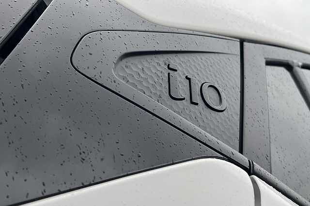 Hyundai I10 1.0 Premium 5dr [Nav] White