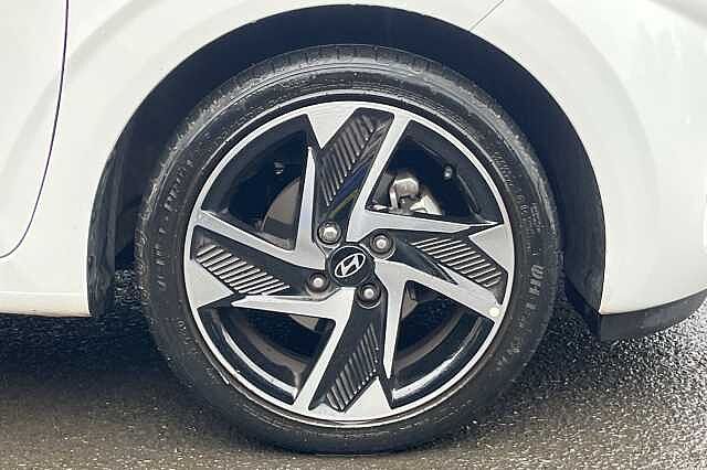 Hyundai I10 1.0 Premium 5dr [Nav] White