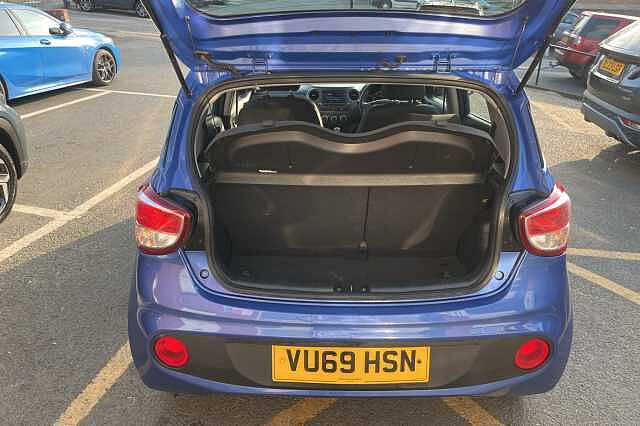 Hyundai i10 1.0 SE 5dr