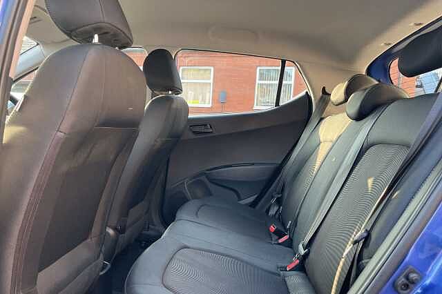 Hyundai i10 1.0 SE 5dr