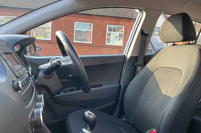 Hyundai i10 1.0 SE 5dr