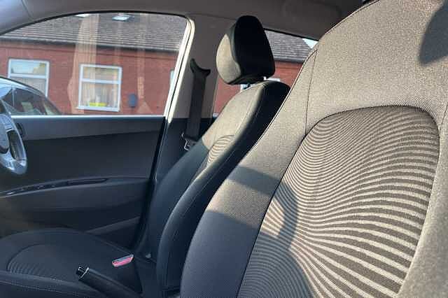 Hyundai i10 1.0 SE 5dr