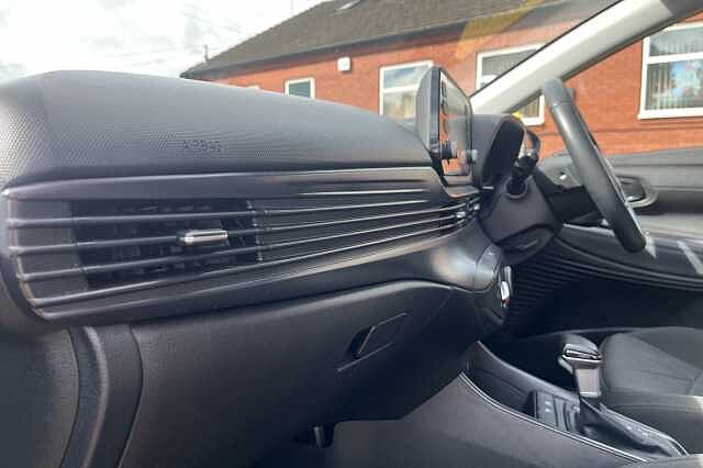 Hyundai BAYON 1.0 T-GDi 48Volt MHEV SE Connect 5dr DCT Blue