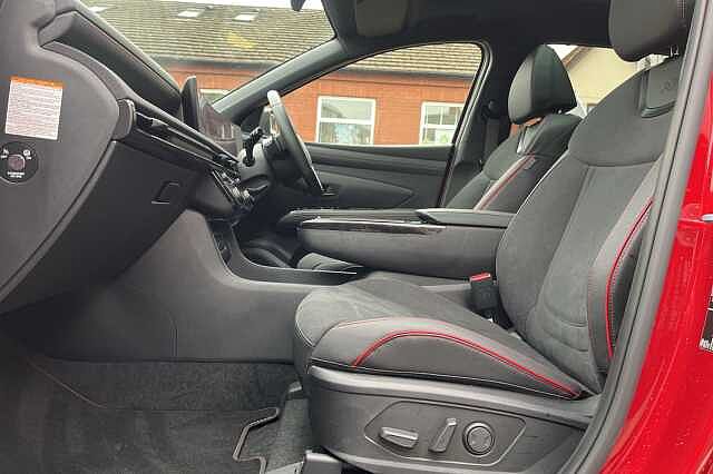 Hyundai TUCSON 1.6T Hybrid N Line S 5dr Auto Red