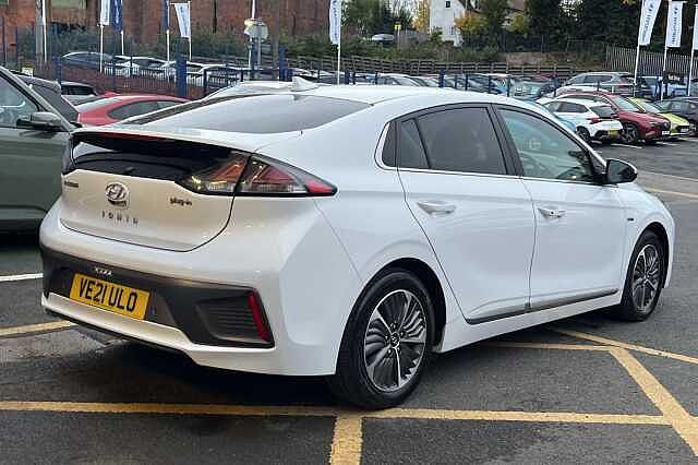 Hyundai IONIQ 1.6 GDi Plug-in Hybrid Premium SE 5dr DCT White