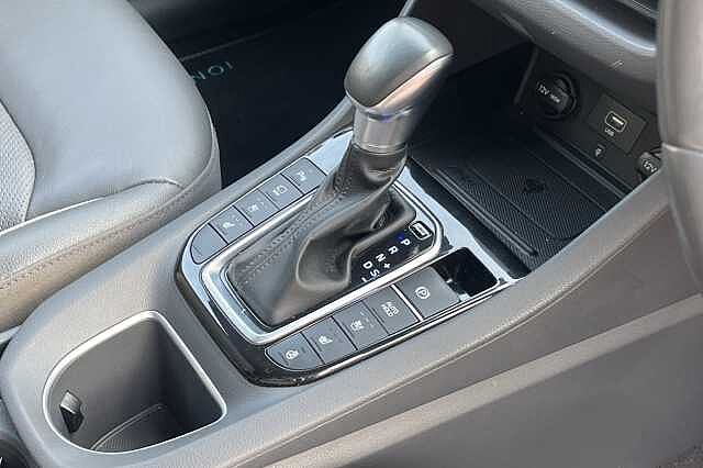 Hyundai IONIQ 1.6 GDi Hybrid Premium SE 5dr DCT Blue