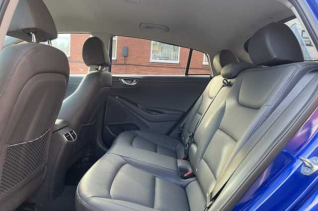Hyundai IONIQ 1.6 GDi Hybrid Premium SE 5dr DCT Blue