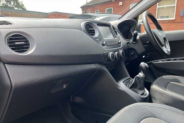 Hyundai i10 1.0 Play 5dr