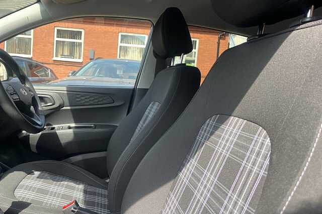 Hyundai I10 1.2 Premium 5dr Auto [Nav] Black