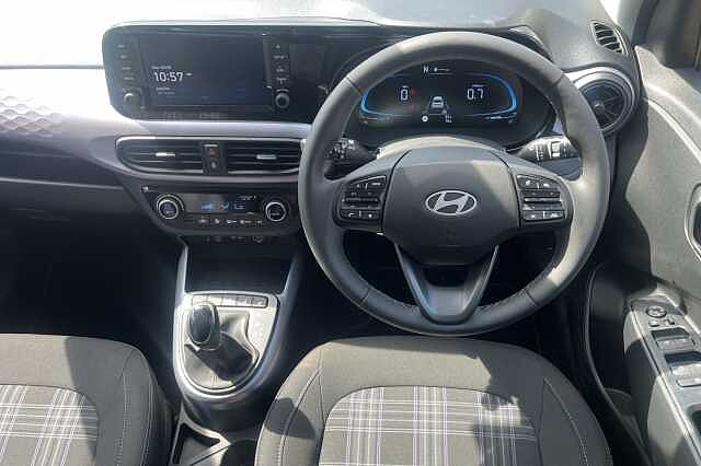 Hyundai I10 1.2 Premium 5dr Auto [Nav] Black