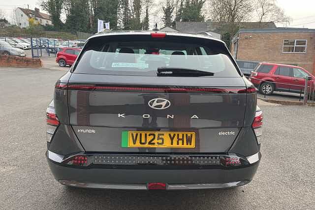Hyundai KONA 65 kWh (218ps) Advance Grey