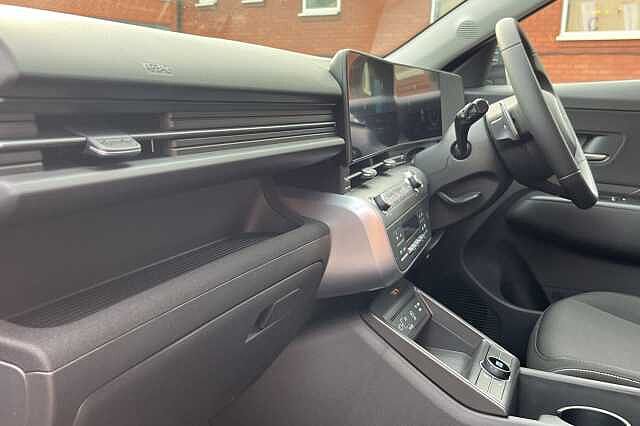 Hyundai KONA 65 kWh (218ps) Advance Grey
